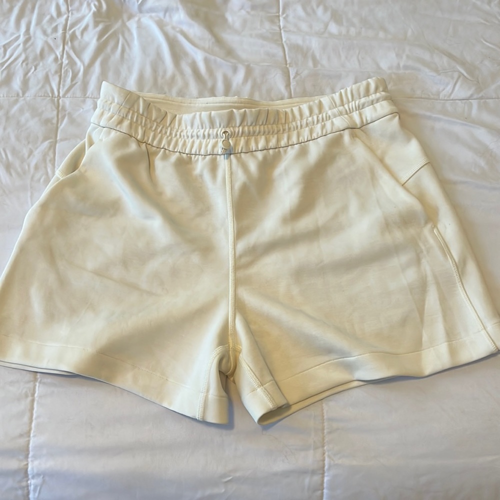 Lululemon softstreme shorts
